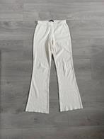 Zara Flared Broek - creme kleur, Kleding | Dames, Broeken en Pantalons, Ophalen of Verzenden, Zo goed als nieuw, Maat 36 (S), Lang