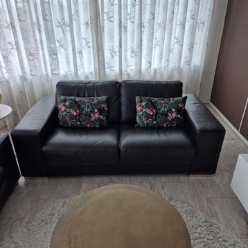 Zwarte leren banken: 2-zits & 2,5-zits beschikbaar voor biedingen