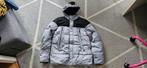 Zo goed als nieuwe winterjas grijs/zwart met capuchon, Ophalen of Verzenden, Zo goed als nieuw, Jongen, Jas