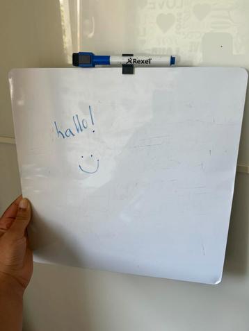 30x30 magnetisch whiteboard beschikbaar voor biedingen