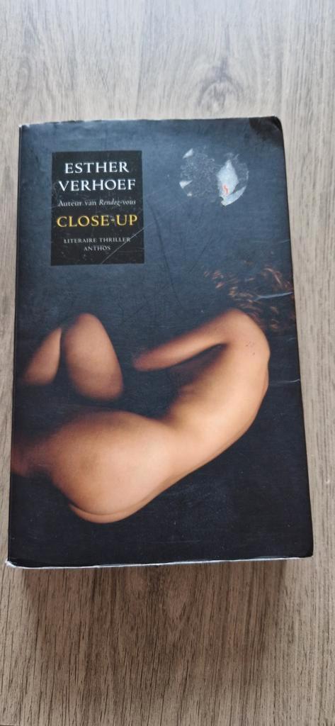 Esther Verhoef - Close-up, Boeken, Thrillers, Zo goed als nieuw, Nederland, Ophalen of Verzenden