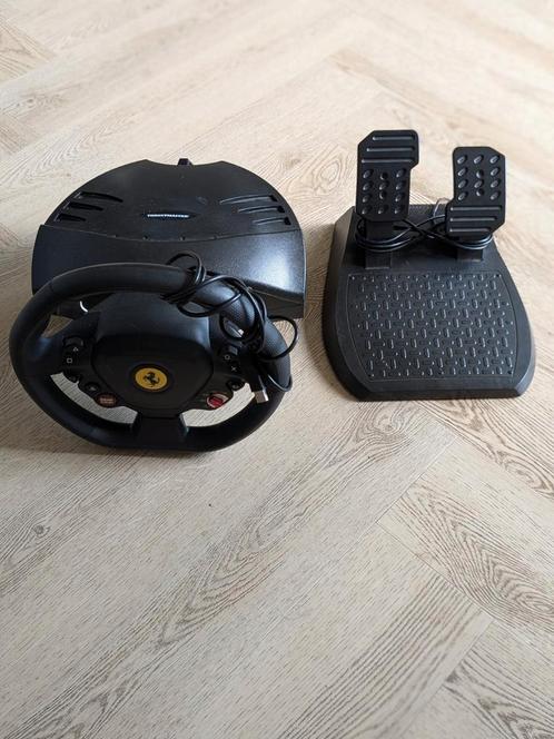 Thrustmaster Racestuur Ferrari PS4, Spelcomputers en Games, Spelcomputers | Sony PlayStation Consoles | Accessoires, Zo goed als nieuw