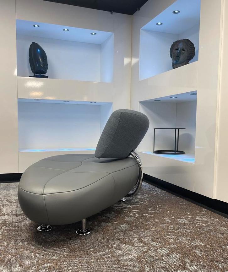 NIEUW Leolux Kikko fauteuil/ chaise longue SALE, Huis en Inrichting, Fauteuils, Nieuw, Stof, Ophalen