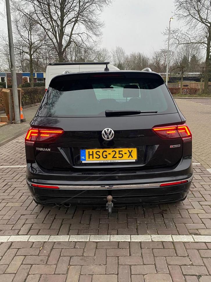 Volkswagen Tiguan 2.0 TDI 191pk 4Motion DSG 2020 Zwart, Auto's, Volkswagen, Particulier, Tiguan, Diesel, SUV of Terreinwagen, Automaat