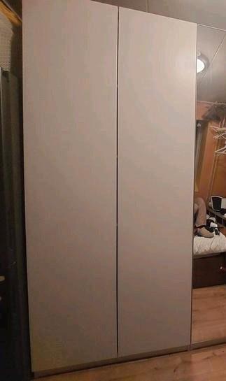 Pax kast beschikbaar voor biedingen