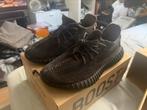 Yeezy boost 350 V2 Pirate Black, Kleding | Heren, Schoenen, Ophalen of Verzenden, Zo goed als nieuw, Zwart