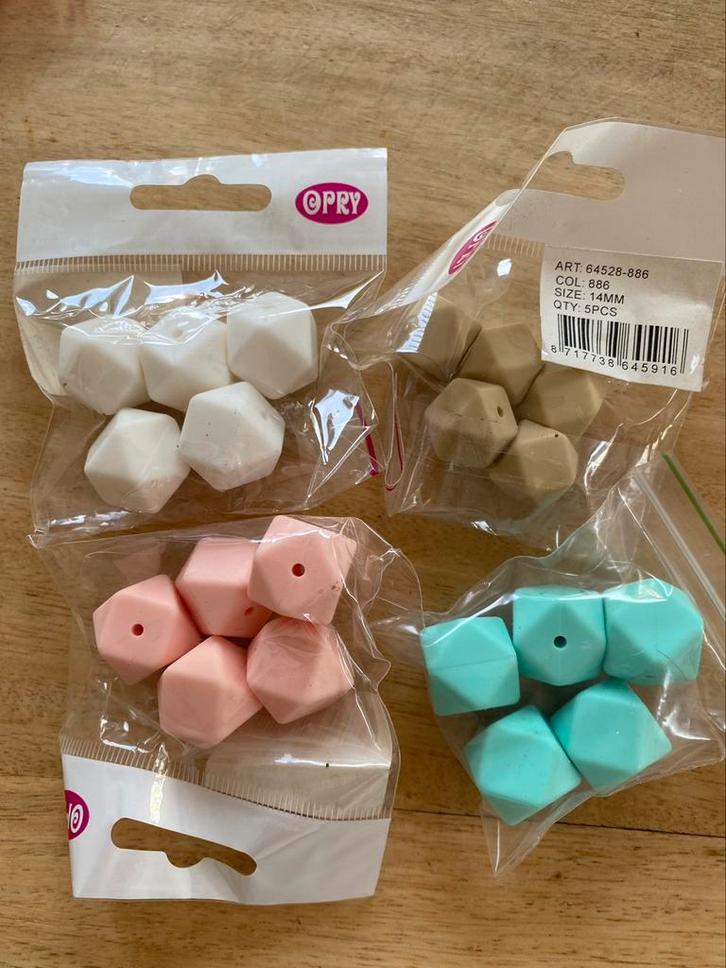 Opry siliconen kralen (hexagon 17 mm+enkele 14mm) 180st, Hobby en Vrije tijd, Breien en Haken, Nieuw, Overige typen, Ophalen of Verzenden