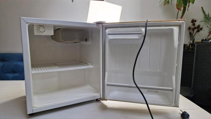Camping Koelkast - Daewoo - 220V, Caravans en Kamperen, Koelboxen, Gebruikt, Koelbox, Compressor, Ophalen