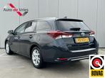 Toyota Auris 1.8 Hybrid Lease Pro|Navi|NAP|Panoramadak, Auto's, Toyota, Te koop, Zilver of Grijs, 1310 kg, Gebruikt