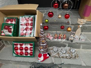 Partij kerst decoratie, ballen, lampjes, deco beschikbaar voor biedingen