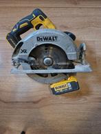 Dewalt invalzaag. DCS570, Invalzaag, Ophalen of Verzenden, Zo goed als nieuw, 30 tot 70 mm