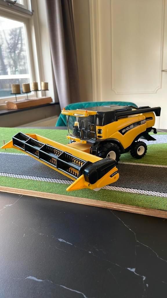 Britains new holland cx 880 combine, Hobby en Vrije tijd, Modelauto's | 1:32, Tractor of Landbouw, Britains, Ophalen of Verzenden