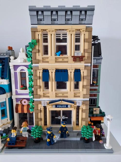 10278 LEGO Politiebureau, Kinderen en Baby's, Speelgoed | Duplo en Lego, Zo goed als nieuw, Lego, Complete set, Ophalen