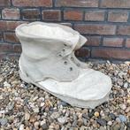 Betonnen bloempot in de vorm van een schoen, Tuin en Terras, Tuinbeelden, Ophalen, Zo goed als nieuw, Beton, Overige typen