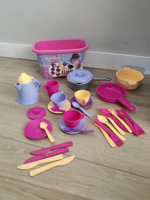 Veel Speel keuken accessoires, eten, pannen borden enz, Kinderen en Baby's, Speelgoed | Speelkeukens, Zo goed als nieuw, Ophalen of Verzenden