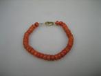 Antieke Bloedkoralen Baby Armbandje uit ca. 1880, Verzenden, Zo goed als nieuw, Goud, Met bedels of kralen