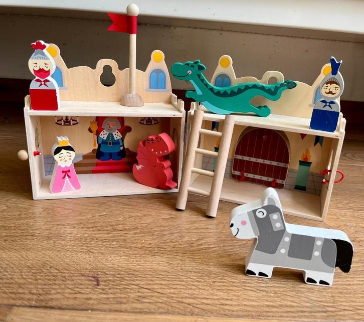Houten speelkasteel / speelset voor onderweg Flying Tiger, Kinderen en Baby's, Speelgoed | Poppenhuizen, Gebruikt, Poppenhuis
