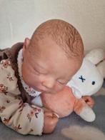 Knappe kleine Jolie aangeboden, Verzamelen, Poppen, Ophalen of Verzenden, Zo goed als nieuw, Pop