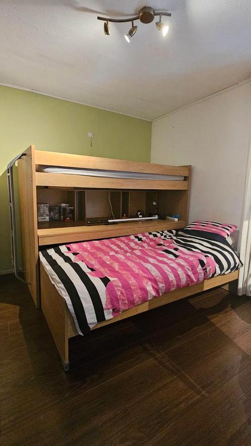 hoogslaper met uitschuifbaar buro en extra bed, Kinderen en Baby's, Kinderkamer | Stapelbedden en Hoogslapers, Gebruikt, Hoogslaper