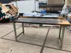 Robuuste werkbank. Stalen frame met houten blad, Doe-het-zelf en Verbouw, Werkbanken, Ophalen, Gebruikt, 170 cm of meer, Bankschroef