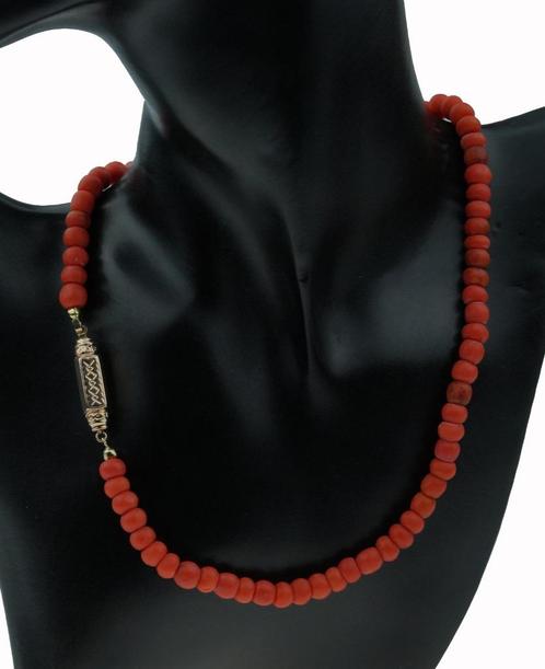 Kaasjes bloedkoraal antieke ketting 14k gouden slot fraai, Sieraden, Tassen en Uiterlijk, Antieke sieraden, Ketting, Goud, Met edelsteen