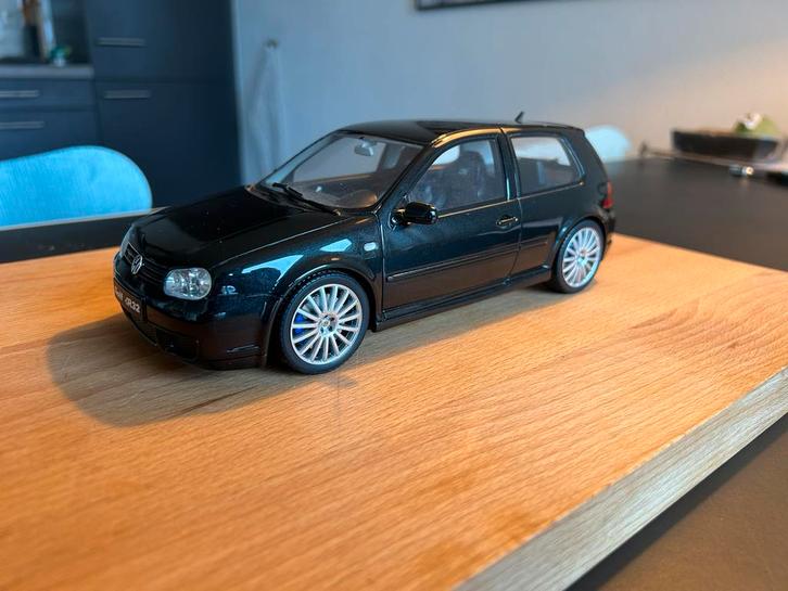 Ottomobile VW Golf 4 R32 Modelauto, Hobby en Vrije tijd, Modelauto's | 1:18, Zo goed als nieuw, Auto, OttOMobile, Ophalen of Verzenden