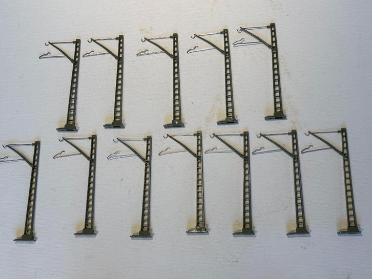 12 Märklin 7009 bovenleidingmasten voor M en K rails, Hobby en Vrije tijd, Modeltreinen | H0, Nieuw, Wagon, Wisselstroom, Märklin