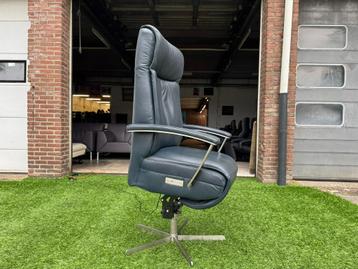 Sta-op stoel PROMINENT C-100 blauwe design fauteuil leer beschikbaar voor biedingen