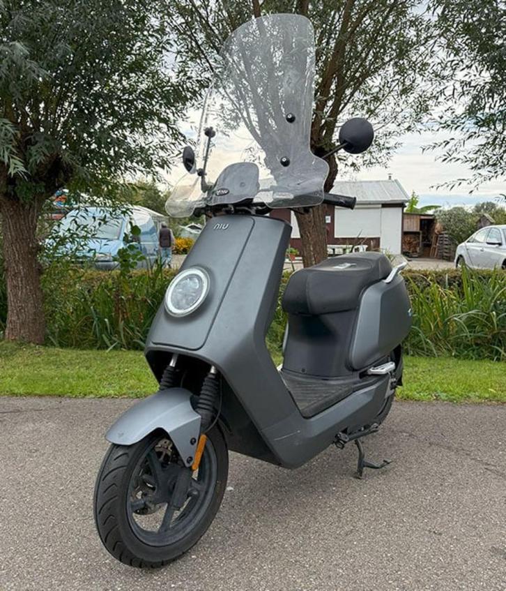 Niu NQI Sport 25km/u 2022 Opknapper, Fietsen en Brommers, Snorfietsen en Snorscooters, Gebruikt, Overige merken, Elektrisch, Ophalen