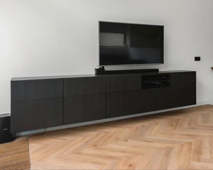 Modern zwevend TV-meubel – Walnootkleur – Strak Design, Huis en Inrichting, Kasten | Televisiemeubels, Gebruikt, Minder dan 100 cm