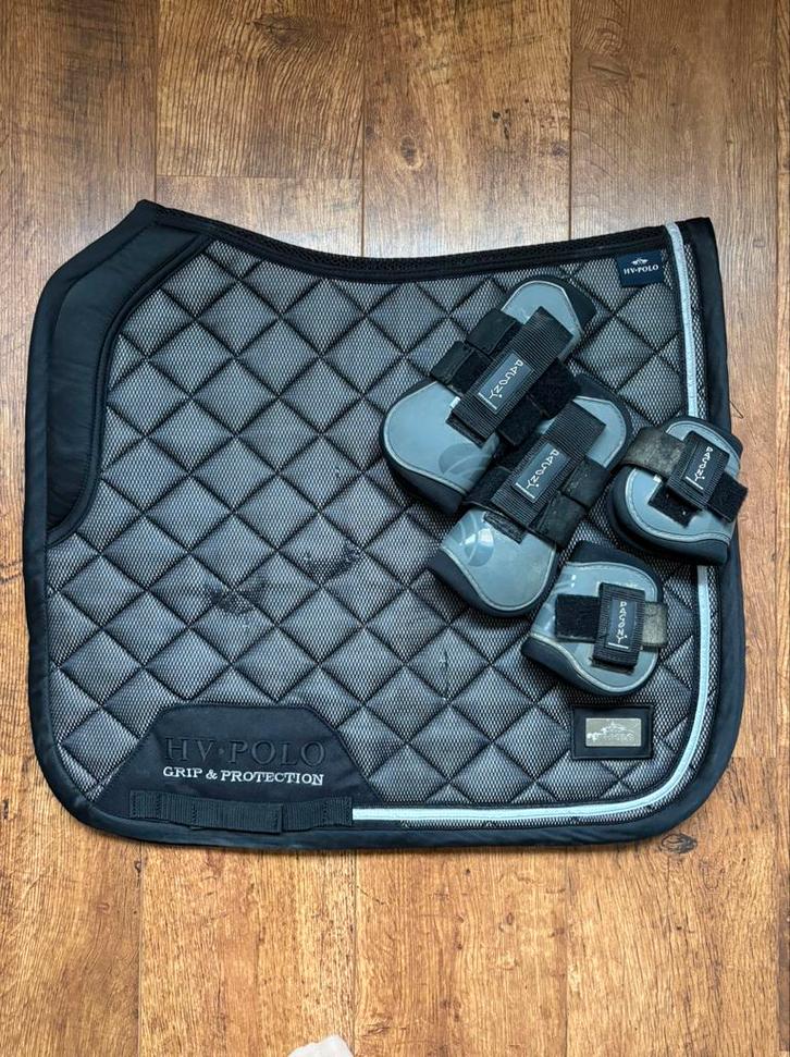 HV POLO dekje Full dressuur + PAGONY peesbeschermers pony, Dieren en Toebehoren, Paarden en Pony's | Dekens en Dekjes, Gebruikt