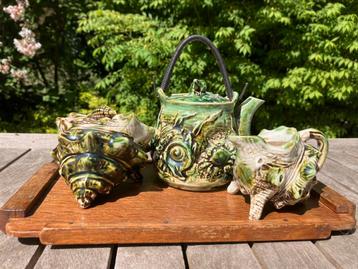 Majolica theeservies schelpmotief beschikbaar voor biedingen