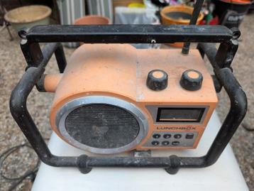 Lunchbox bouwradio beschikbaar voor biedingen