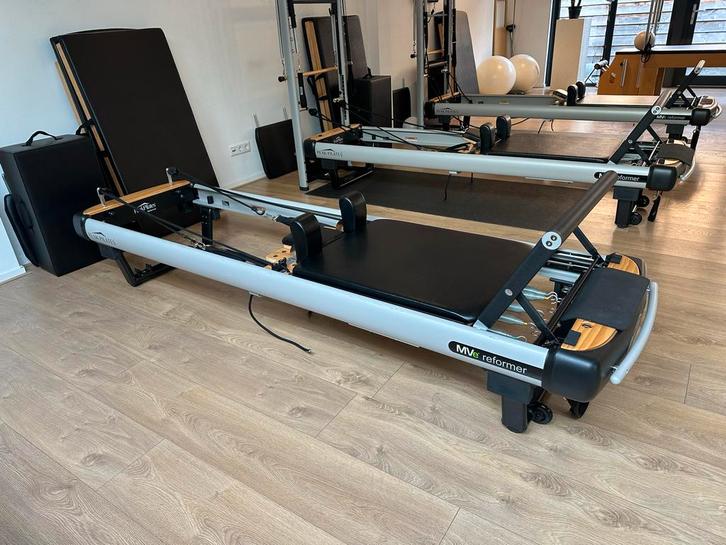 PEAK Studio Pilates Reformer - Topmodel MVE, Sport en Fitness, Fitnessapparatuur, Zo goed als nieuw, Overige typen, Armen, Metaal