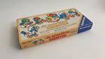 De Sportieve Smurfen, vintage houten puzzels in doos. 7B14, Kinderen en Baby's, Speelgoed | Kinderpuzzels, 10 tot 50 stukjes, Gebruikt
