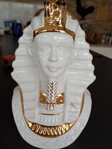 Porseleinen beeldjes met bladgoud beschikbaar voor biedingen