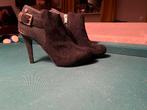 Elegante suède schoentjes, Ophalen of Verzenden, Zo goed als nieuw, Zwart, Schoenen met hoge hakken