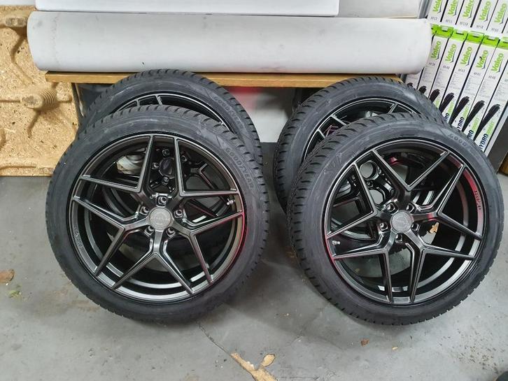 Concaver CVR2 Carbon Graphite 20inch velgen met winterbanden, Auto-onderdelen, Banden en Velgen, Banden en Velgen, Winterbanden