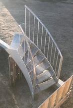 Deel Stalen wenteltrap 1,45 hoog, Doe-het-zelf en Verbouw, Ophalen of Verzenden, Gebruikt, Trap, 2 tot 4 meter