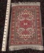 Perzisch tapijtje voor poppenhuis, Ophalen of Verzenden, Poppenhuis