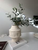 Japandi beige vaas met olijftakken, Ophalen, Overige kleuren, Aardewerk of Porselein, Zo goed als nieuw