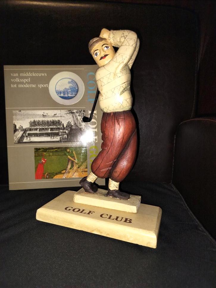 Unieke Set: Vintage Houten Beeldje + Boek Golfhistorie, Verzamelen, Beelden en Beeldjes, Ophalen