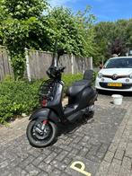 Vespa sprint 2022, Fietsen en Brommers, Scooters | Vespa, Ophalen, Vespa S, Zo goed als nieuw, Benzine