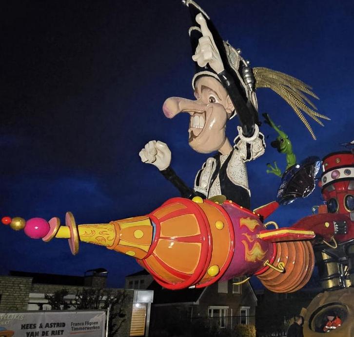 Carnavalswagen onderdelen,Prins Raket Ufo’s en Aliens UNIEK, Hobby en Vrije tijd, Feestartikelen, Zo goed als nieuw, Feestartikel