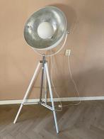 vloerlamp Eclips driepoot kleur mat wit / zilver, Ophalen, Zo goed als nieuw, Metaal, 150 tot 200 cm