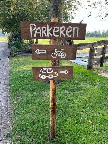 Wegwijzer borden bruiloft, plus extra pallets  beschikbaar voor biedingen