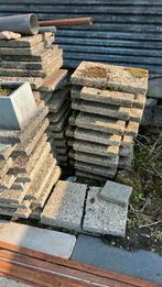 Gratis tegels, Tuin en Terras, Ophalen, Zo goed als nieuw, 10 m² of meer, Beton