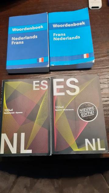 Woordenboeken Spaans en of Frans beschikbaar voor biedingen