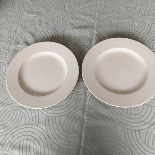 2 grote platte crème kleurige platte borden Ø28 cm, Huis en Inrichting, Keuken | Servies, Gebruikt, Ophalen of Verzenden