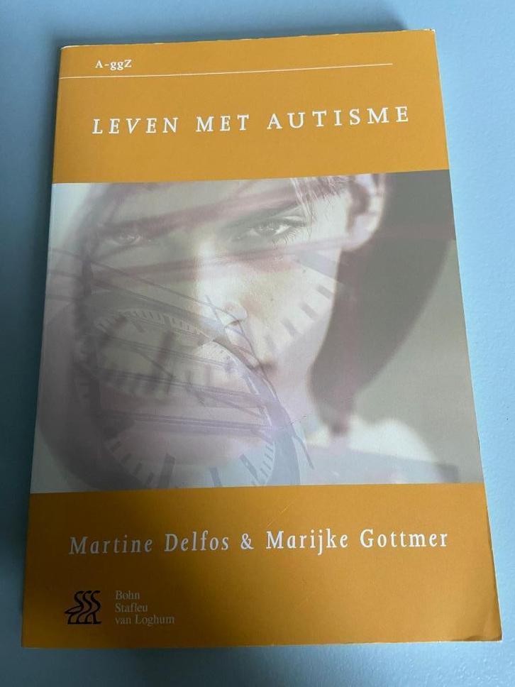 Boek: leven met autisme, Boeken, Psychologie, Gelezen, Ophalen of Verzenden